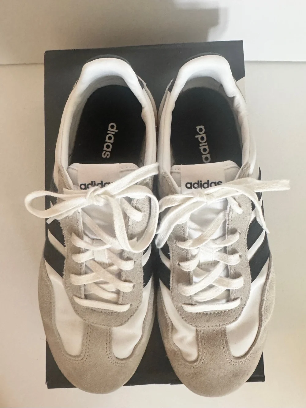 adidas White, Black & Light Gray Retro-Inspired Sneakers size 8